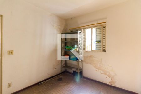 Casa à venda com 401m², 5 quartos e 8 vagas Casa à venda com 401m², 5 quartos e 8 vagasQuarto de serviço