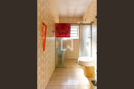 Casa à venda com 401m², 5 quartos e 8 vagas Casa à venda com 401m², 5 quartos e 8 vagasBanheiro da Suíte 1