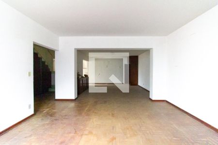 Casa à venda com 401m², 5 quartos e 8 vagas Casa à venda com 401m², 5 quartos e 8 vagasSalão de Festas