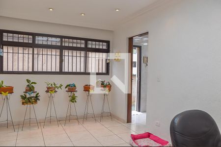 Casa à venda com 340m², 3 quartos e 3 vagas Casa à venda com 340m², 3 quartos e 3 vagasEscritório