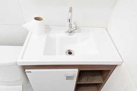 Casa à venda com 240m², 4 quartos e 2 vagasBanheiro 1