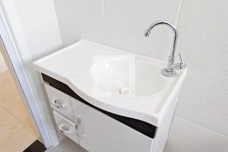 Casa à venda com 240m², 4 quartos e 2 vagasBanheiro 2