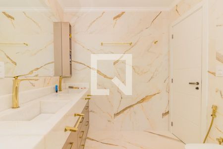 Casa à venda com 296m², 4 quartos e 2 vagasBanheiro da Suite