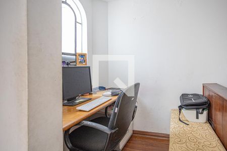 Escritório de casa à venda com 3 quartos, 200m² em Bela Vista, Osasco