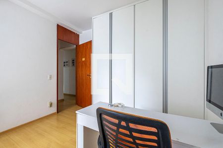 Apartamento à venda com 185m², 4 quartos e 3 vagasQuarto 4