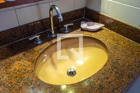 Apartamento à venda com 185m², 4 quartos e 3 vagasSuíte 2 - Banheiro