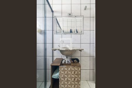 Casa à venda com 70m², 2 quartos e 2 vagasBanheiro