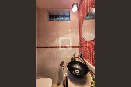 Lavabo de casa à venda com 2 quartos, 120m² em Parque Fongaro, São Paulo