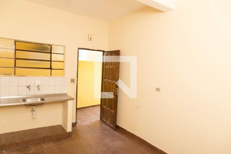 Casa à venda com 242m², 4 quartos e 2 vagas Casa à venda com 242m², 4 quartos e 2 vagasCozinha casa 2