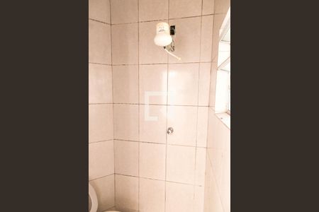 Casa à venda com 242m², 4 quartos e 2 vagas Casa à venda com 242m², 4 quartos e 2 vagasBanheiro de serviço