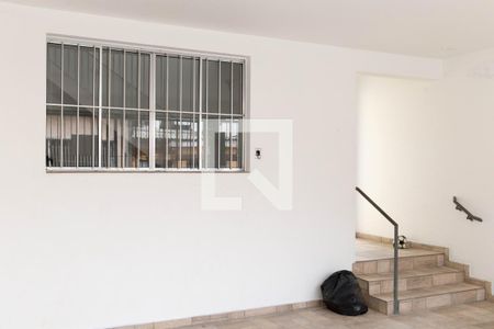 Casa à venda com 242m², 4 quartos e 2 vagas Casa à venda com 242m², 4 quartos e 2 vagasGaragem