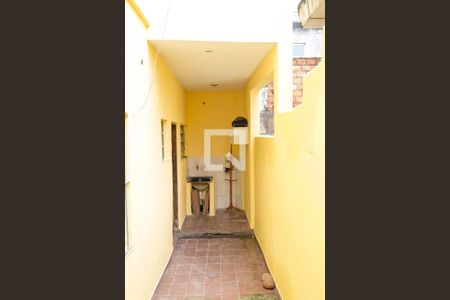 Casa à venda com 242m², 4 quartos e 2 vagas Casa à venda com 242m², 4 quartos e 2 vagasÁrea de Serviço Casa 2