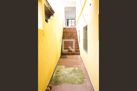 Casa à venda com 242m², 4 quartos e 2 vagas Casa à venda com 242m², 4 quartos e 2 vagasÁrea de Serviço Casa 2