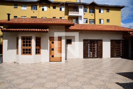 Casa para alugar com 200m², 3 quartos e 4 vagasFachada