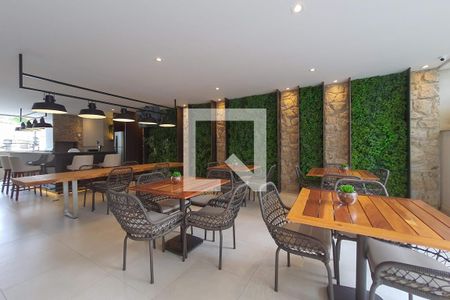 Apartamento à venda com 255m², 4 quartos e 4 vagas Apartamento à venda com 255m², 4 quartos e 4 vagasÁrea comum - Churrasqueira