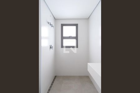 Apartamento à venda com 255m², 4 quartos e 4 vagas Apartamento à venda com 255m², 4 quartos e 4 vagasBanheiro da Suíte 2