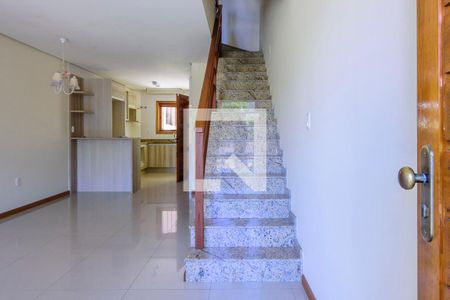 Escada de casa à venda com 2 quartos, 143m² em Guarujá, Porto Alegre