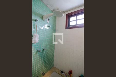 Casa à venda com 330m², 3 quartos e 3 vagas Casa à venda com 330m², 3 quartos e 3 vagasBanheiro da Suíte