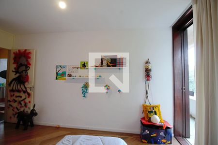 Casa à venda com 330m², 3 quartos e 3 vagas Casa à venda com 330m², 3 quartos e 3 vagasQuarto 3