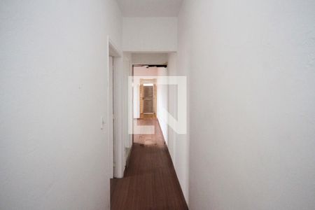Corredor de casa para alugar com 2 quartos, 68m² em Vila Ema, São Paulo