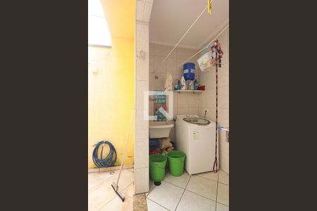 Casa à venda com 225m², 4 quartos e 4 vagasÁrea de Serviço