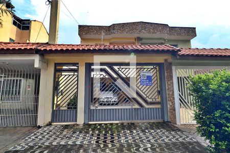 Casa à venda com 225m², 4 quartos e 4 vagasFachada