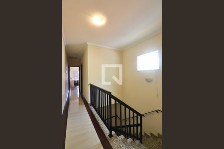 Casa à venda com 225m², 4 quartos e 4 vagasCorredor