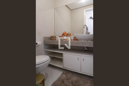 Casa de condomínio à venda com 350m², 3 quartos e 1 vaga Casa de condomínio à venda com 350m², 3 quartos e 1 vagaLavabo