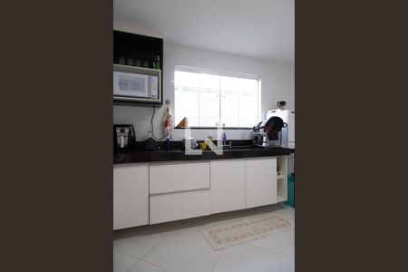 Casa de condomínio à venda com 350m², 3 quartos e 1 vaga Casa de condomínio à venda com 350m², 3 quartos e 1 vagaCozinha