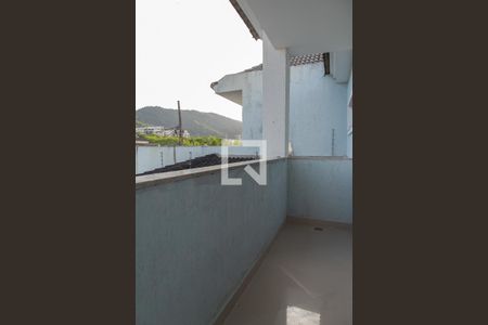 Casa de condomínio à venda com 350m², 3 quartos e 1 vaga Casa de condomínio à venda com 350m², 3 quartos e 1 vagaVaranda da suíte 2