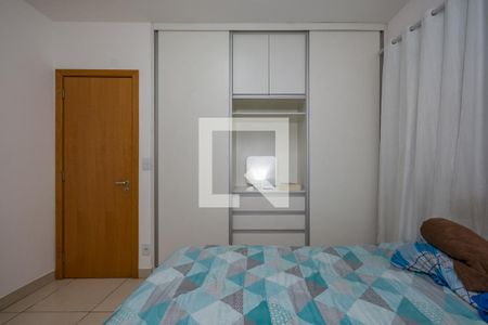 Apartamento à venda com 64m², 2 quartos e 2 vagas Apartamento à venda com 64m², 2 quartos e 2 vagasSuíte