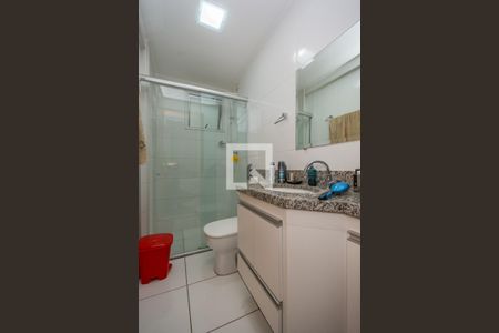 Apartamento à venda com 64m², 2 quartos e 2 vagas Apartamento à venda com 64m², 2 quartos e 2 vagasBanheiro da Suíte