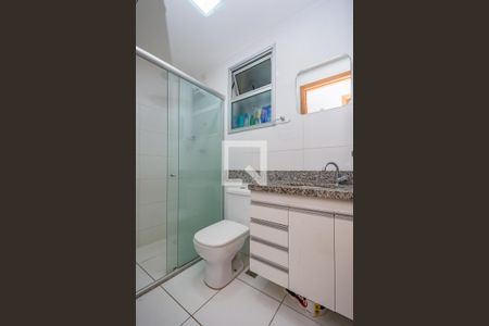 Apartamento à venda com 64m², 2 quartos e 2 vagas Apartamento à venda com 64m², 2 quartos e 2 vagasBanheiro Social