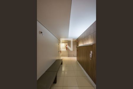 Apartamento à venda com 64m², 2 quartos e 2 vagas Apartamento à venda com 64m², 2 quartos e 2 vagasHall de entrada