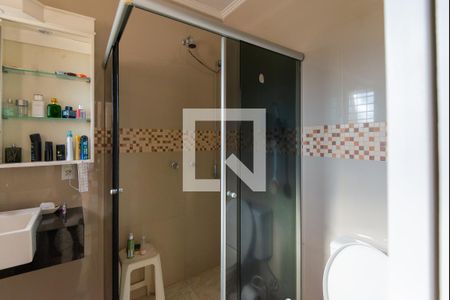 Casa à venda com 170m², 3 quartos e 7 vagasSuíte - Banheiro