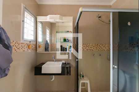 Casa à venda com 170m², 3 quartos e 7 vagasSuíte - Banheiro