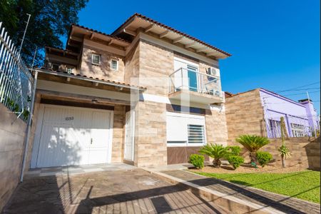 Casa à venda com 170m², 3 quartos e 7 vagasFachada
