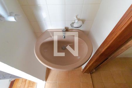 Casa à venda com 137m², 2 quartos e 2 vagas Casa à venda com 137m², 2 quartos e 2 vagasBanheiro da Suíte (Edícula)