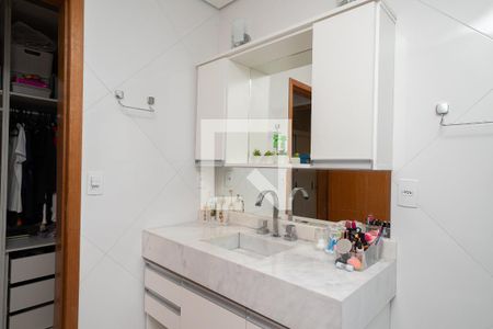 Casa à venda com 130m², 3 quartos e 2 vagas Casa à venda com 130m², 3 quartos e 2 vagasBanheiro - Suíte