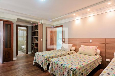 Casa de condomínio à venda com 396m², 4 quartos e 4 vagas Casa de condomínio à venda com 396m², 4 quartos e 4 vagasSuíte 1