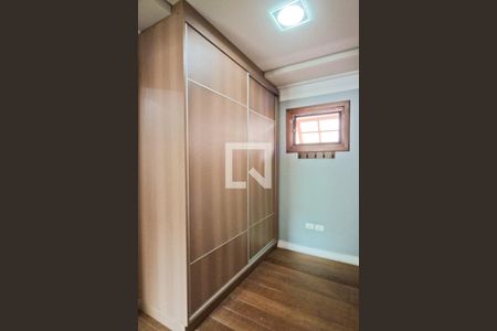 Casa de condomínio à venda com 396m², 4 quartos e 4 vagas Casa de condomínio à venda com 396m², 4 quartos e 4 vagasSuíte 3