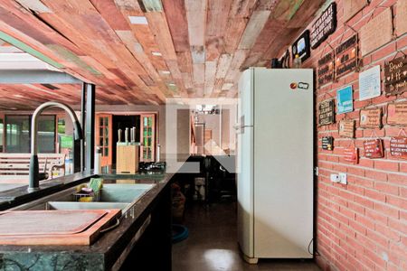 Casa de condomínio à venda com 396m², 4 quartos e 4 vagas Casa de condomínio à venda com 396m², 4 quartos e 4 vagasÁrea Externa