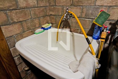 Casa de condomínio à venda com 396m², 4 quartos e 4 vagas Casa de condomínio à venda com 396m², 4 quartos e 4 vagasÁrea de Serviço