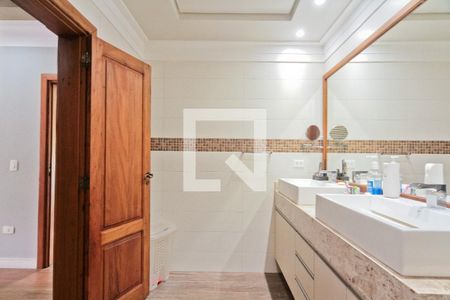 Casa de condomínio à venda com 396m², 4 quartos e 4 vagas Casa de condomínio à venda com 396m², 4 quartos e 4 vagasBanheiro da Suíte 3