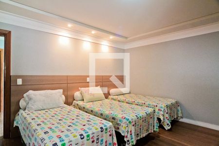 Casa de condomínio à venda com 396m², 4 quartos e 4 vagas Casa de condomínio à venda com 396m², 4 quartos e 4 vagasSuíte 1