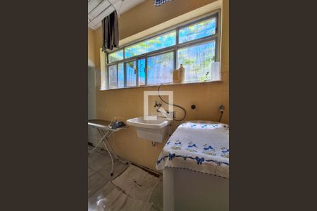 Apartamento à venda com 142m², 3 quartos e sem vagaÁrea de Serviço