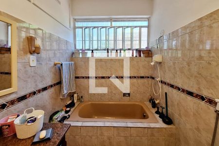 Apartamento à venda com 142m², 3 quartos e sem vagaBanheiro Social