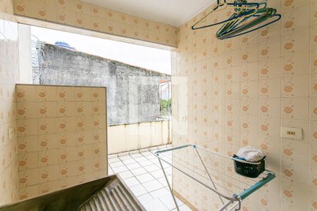 Casa à venda com 200m², 4 quartos e 1 vagaÁrea de Serviço
