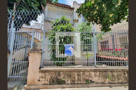 Apartamento à venda com 75m², 2 quartos e sem vagaFachada