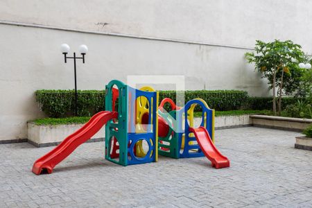 Apartamento à venda com 48m², 2 quartos e sem vaga Apartamento à venda com 48m², 2 quartos e sem vagaÁrea comum - Playground